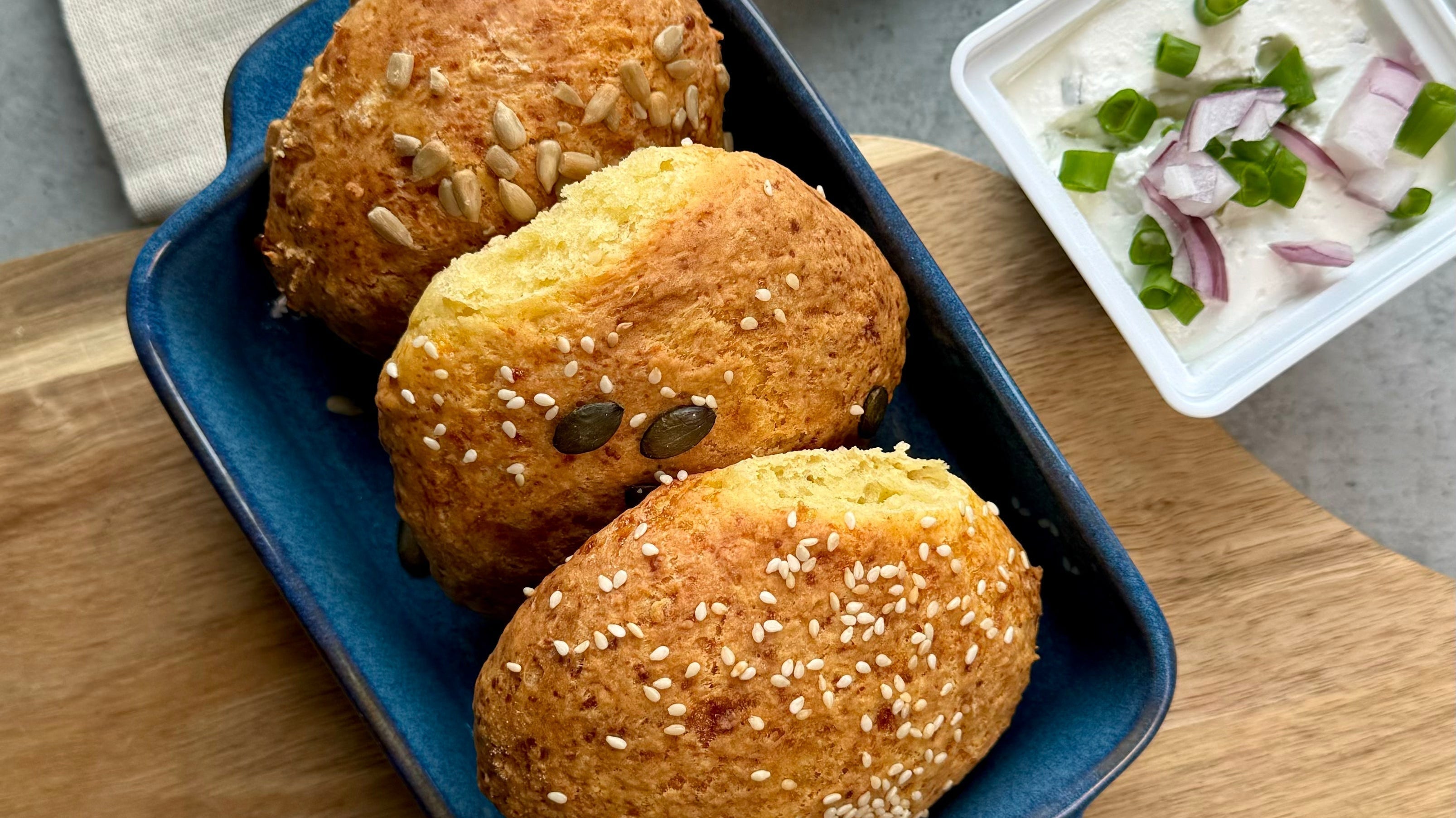 Wysokobiałkowe bułki z idealnym makro – aż 19 g białka w jednej!